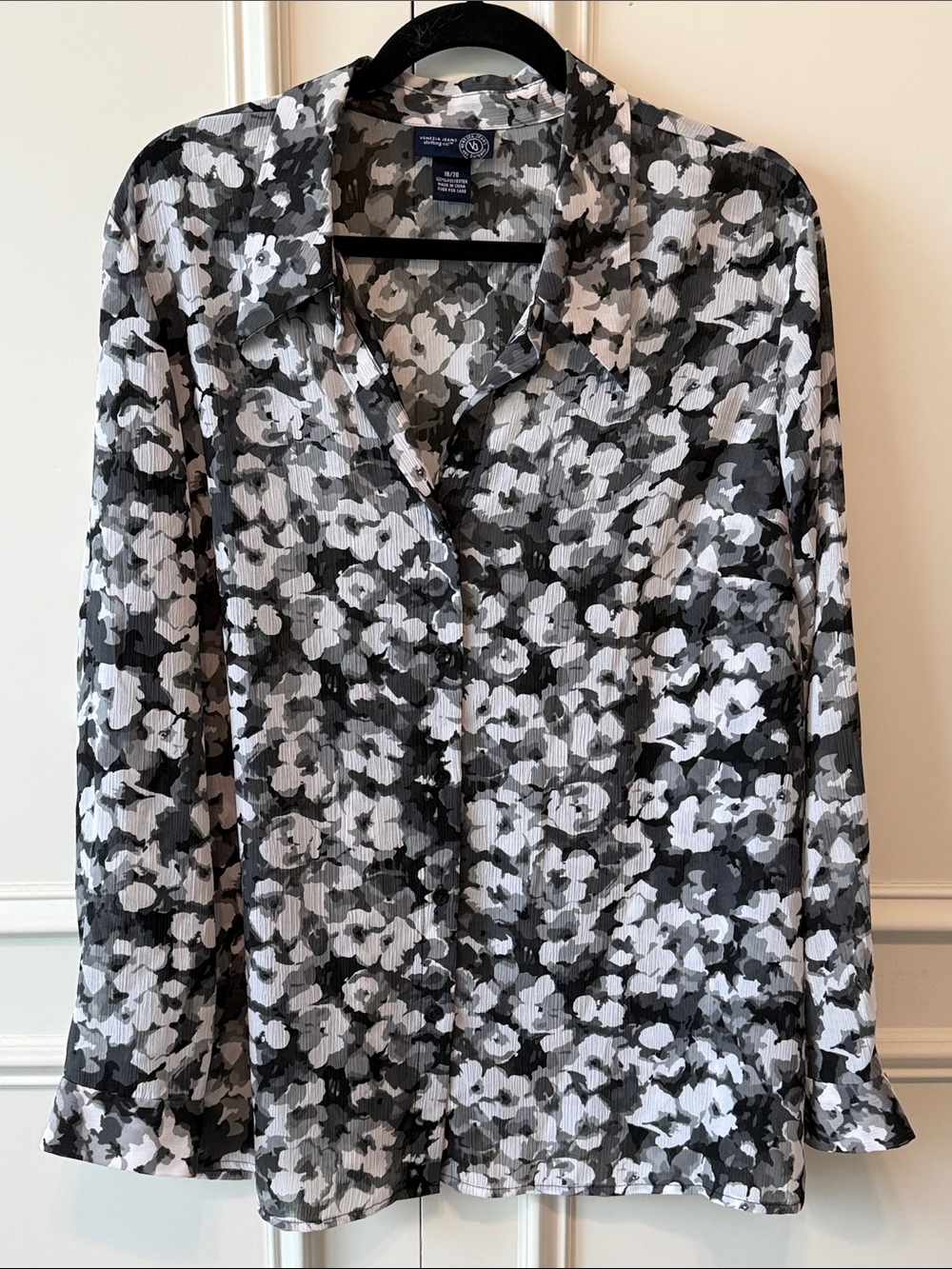 Venezia Black and White Floral Button-Down Shirt